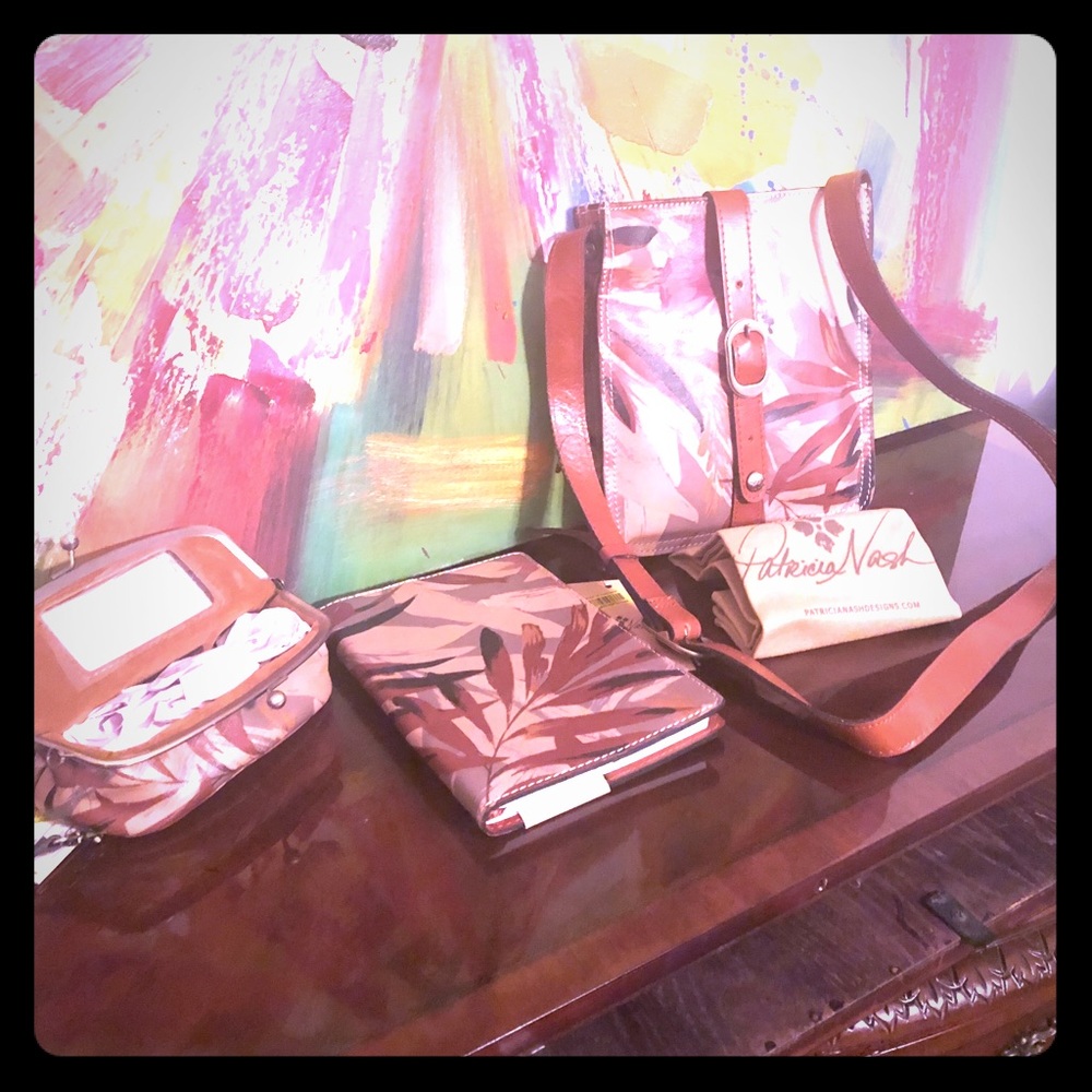 Patricia Nash Palm Leaves Collection